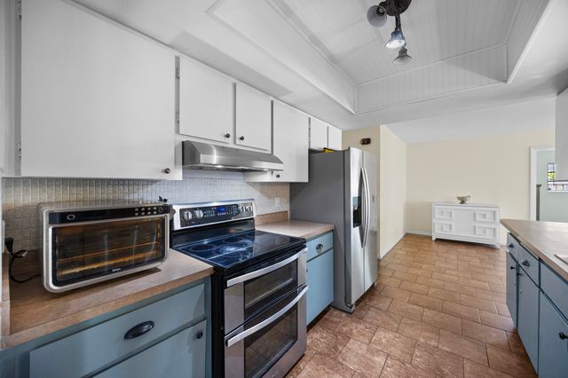 9676 Heather Circle W, Palm Beach Gardens, FL 33410