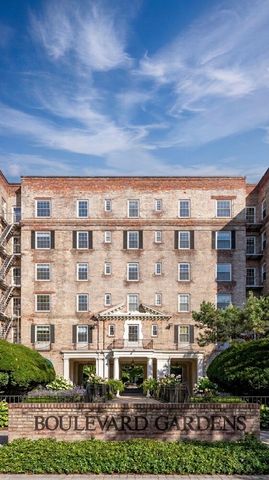 5501 31st Ave Apt 2B, New York City, NY 11377