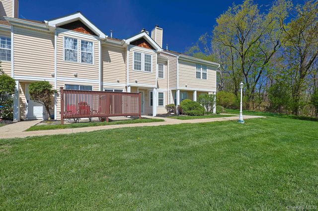 2820 Whispering Hills, Chester, NY 10918