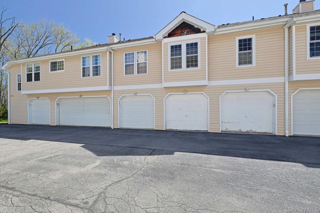 2820 Whispering Hills, Chester, NY 10918