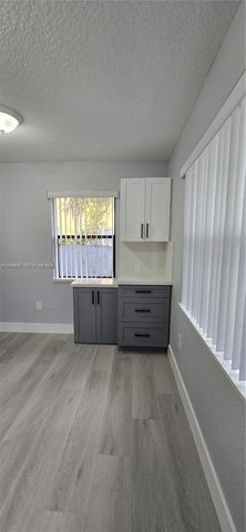 453 Florida Blvd 453, Miami, FL 33144