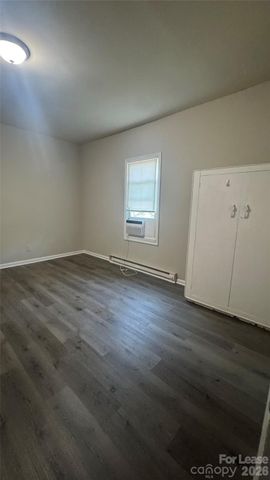 617 Pinoca Street, Charlotte, NC 28208