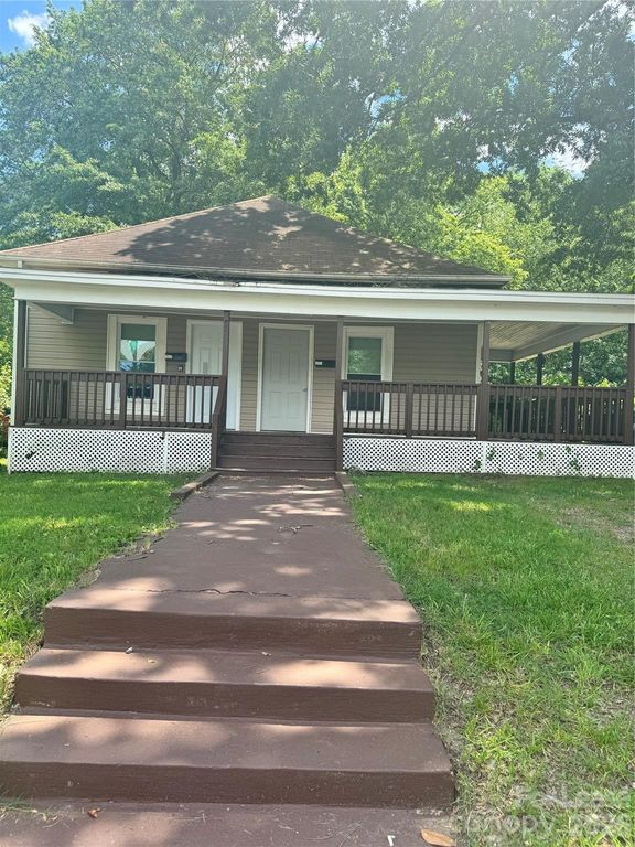 617 Pinoca Street, Charlotte, NC 28208