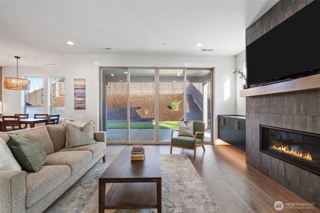 2308 E Dalmatian Drive, La Center, WA 98629