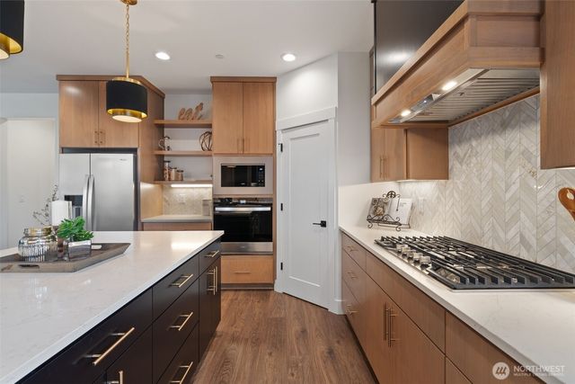 2308 E Dalmatian Drive, La Center, WA 98629