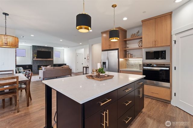 2308 E Dalmatian Drive, La Center, WA 98629