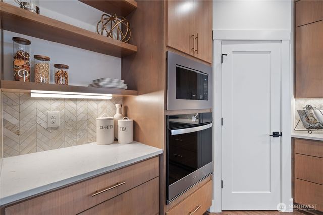 2308 E Dalmatian Drive, La Center, WA 98629