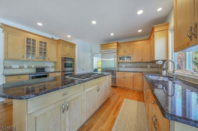 2 Trails End Ct, Westfield Town, NJ 07090