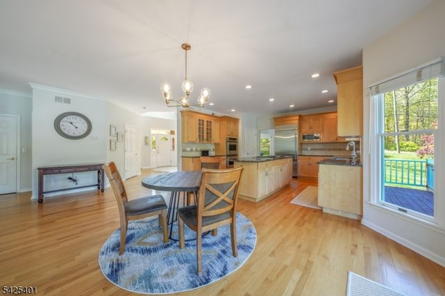 2 Trails End Ct, Westfield Town, NJ 07090