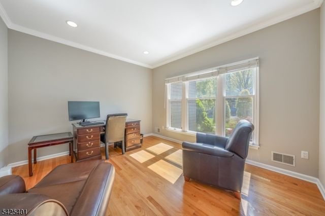 2 Trails End Ct, Westfield Town, NJ 07090