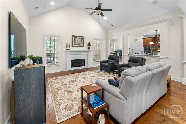 25 Crestwood Drive, Savannah, GA 31405