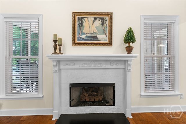 25 Crestwood Drive, Savannah, GA 31405