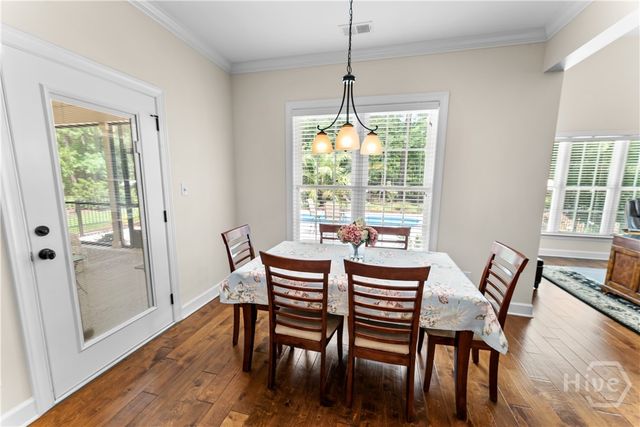 25 Crestwood Drive, Savannah, GA 31405