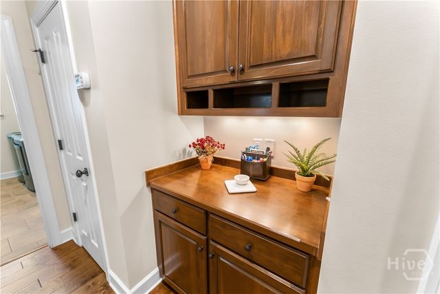 25 Crestwood Drive, Savannah, GA 31405