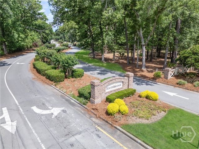 25 Crestwood Drive, Savannah, GA 31405