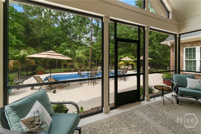25 Crestwood Drive, Savannah, GA 31405