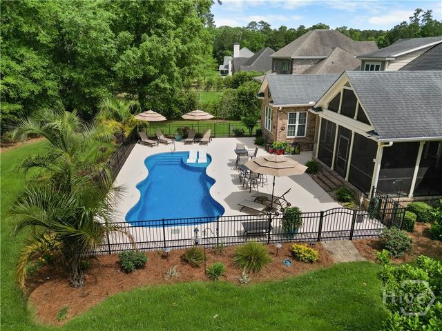 25 Crestwood Drive, Savannah, GA 31405