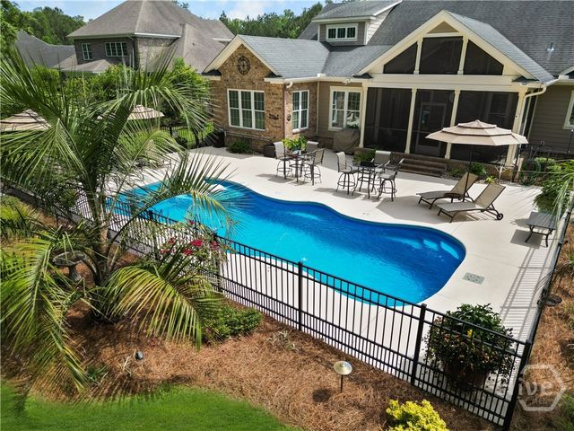 25 Crestwood Drive, Savannah, GA 31405