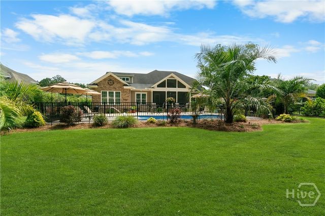 25 Crestwood Drive, Savannah, GA 31405