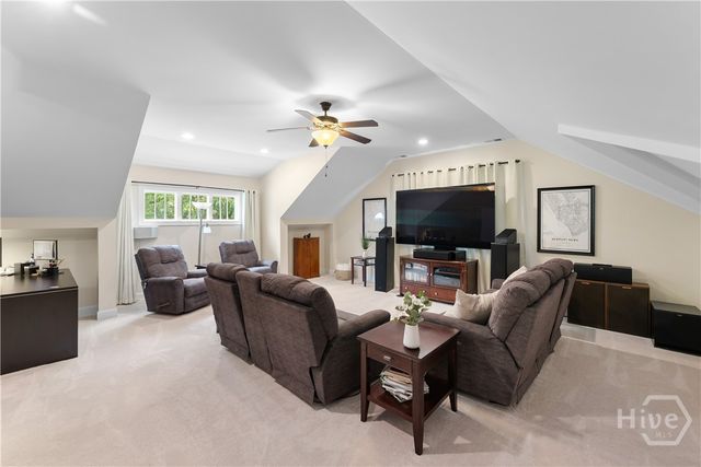 25 Crestwood Drive, Savannah, GA 31405