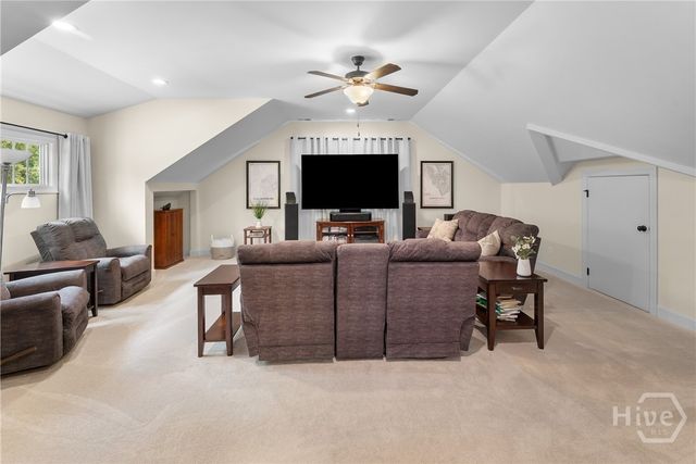 25 Crestwood Drive, Savannah, GA 31405