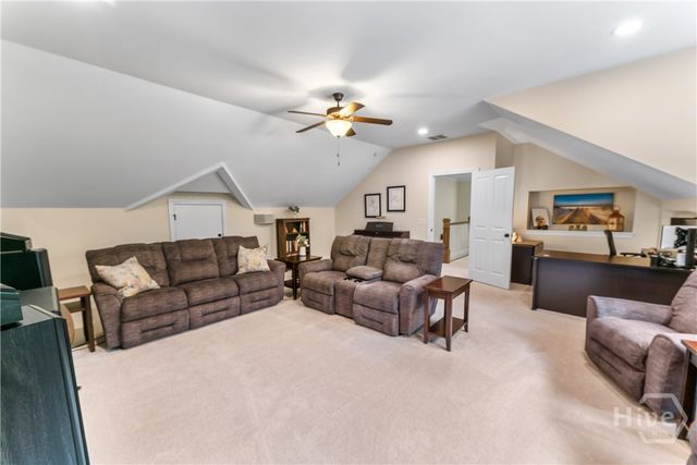 25 Crestwood Drive, Savannah, GA 31405