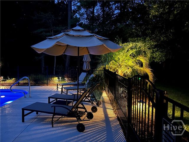25 Crestwood Drive, Savannah, GA 31405