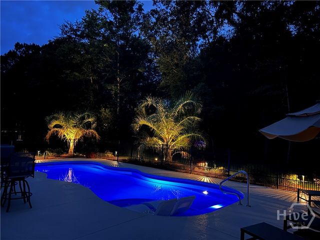 25 Crestwood Drive, Savannah, GA 31405
