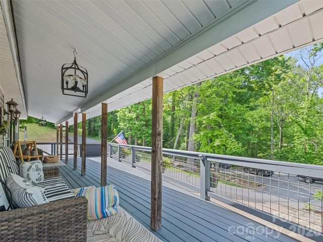 222 Thistle Ridge, Clyde, NC 28721