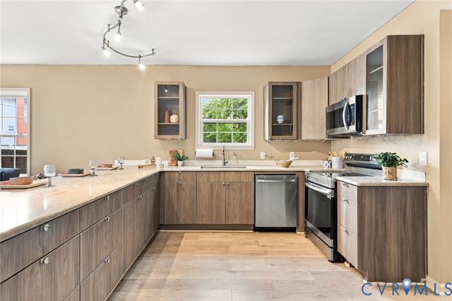 108 Lipscomb St, Richmond, VA 23224