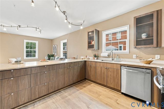 108 Lipscomb St, Richmond, VA 23224