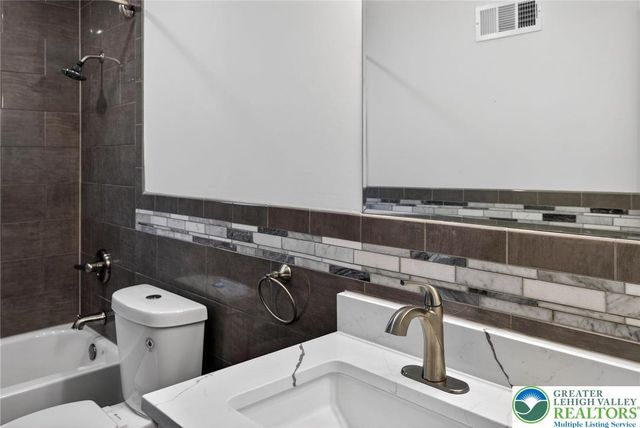 1134 North 26th Street, South Whitehall Twp, PA 18104