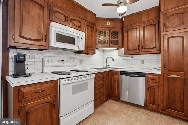 511 CHARLES DR, King Of Prussia, PA 19406