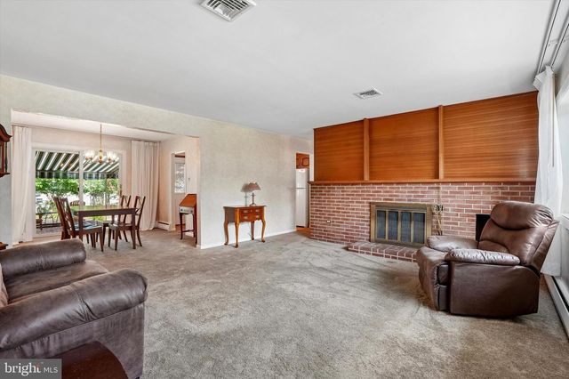 511 CHARLES DR, King Of Prussia, PA 19406