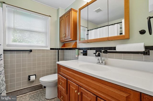 511 CHARLES DR, King Of Prussia, PA 19406