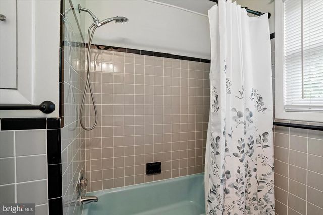 511 CHARLES DR, King Of Prussia, PA 19406