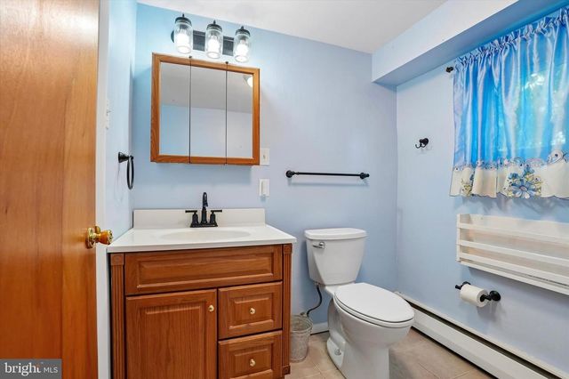 511 CHARLES DR, King Of Prussia, PA 19406