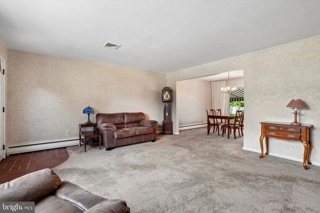 511 CHARLES DR, King Of Prussia, PA 19406
