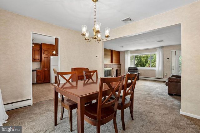 511 CHARLES DR, King Of Prussia, PA 19406