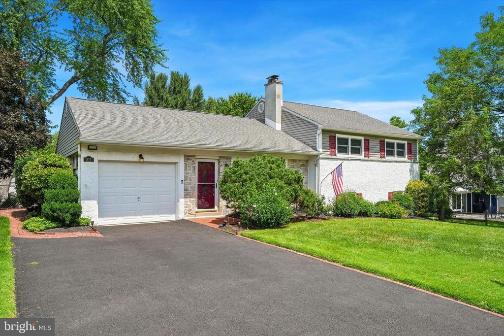511 CHARLES DR, King Of Prussia, PA 19406