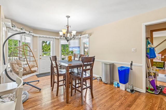 7916 Dooneen Avenue, Tinley Park, IL 60477