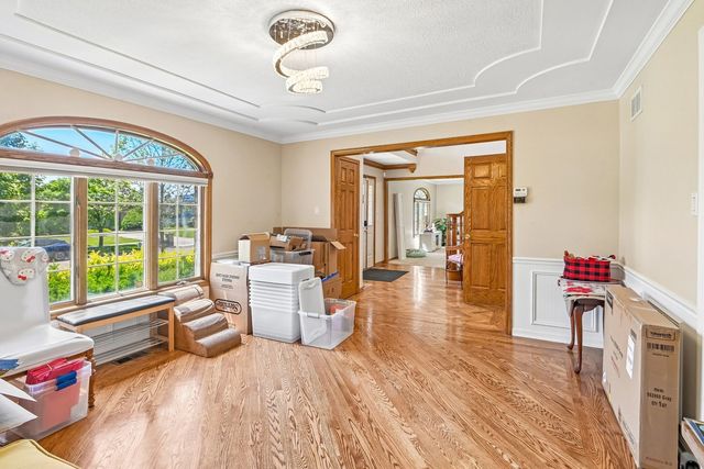 7916 Dooneen Avenue, Tinley Park, IL 60477