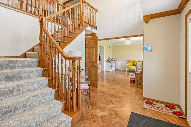 7916 Dooneen Avenue, Tinley Park, IL 60477