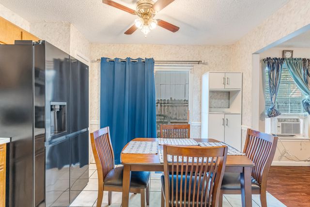 309 Woodland Park Circle, Mary Esther, FL 32569