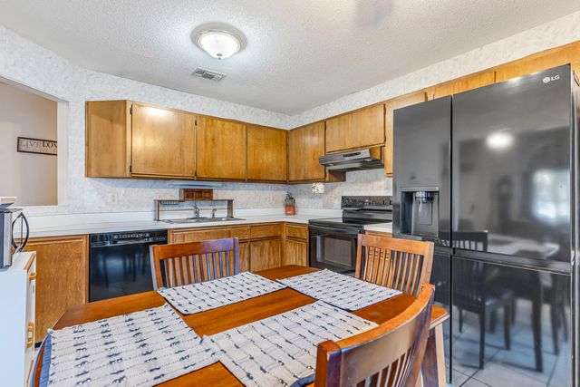 309 Woodland Park Circle, Mary Esther, FL 32569