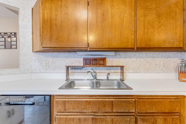 309 Woodland Park Circle, Mary Esther, FL 32569