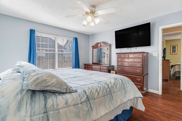 309 Woodland Park Circle, Mary Esther, FL 32569