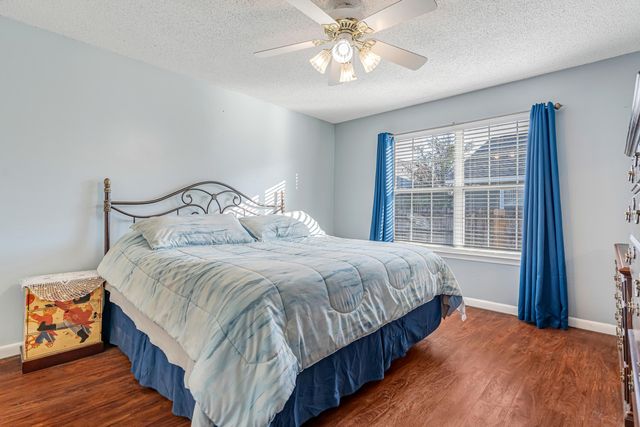 309 Woodland Park Circle, Mary Esther, FL 32569