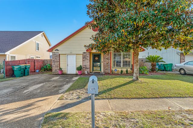 309 Woodland Park Circle, Mary Esther, FL 32569