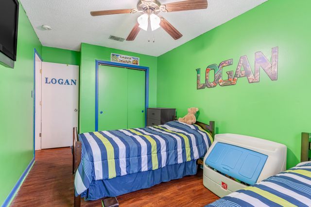 309 Woodland Park Circle, Mary Esther, FL 32569